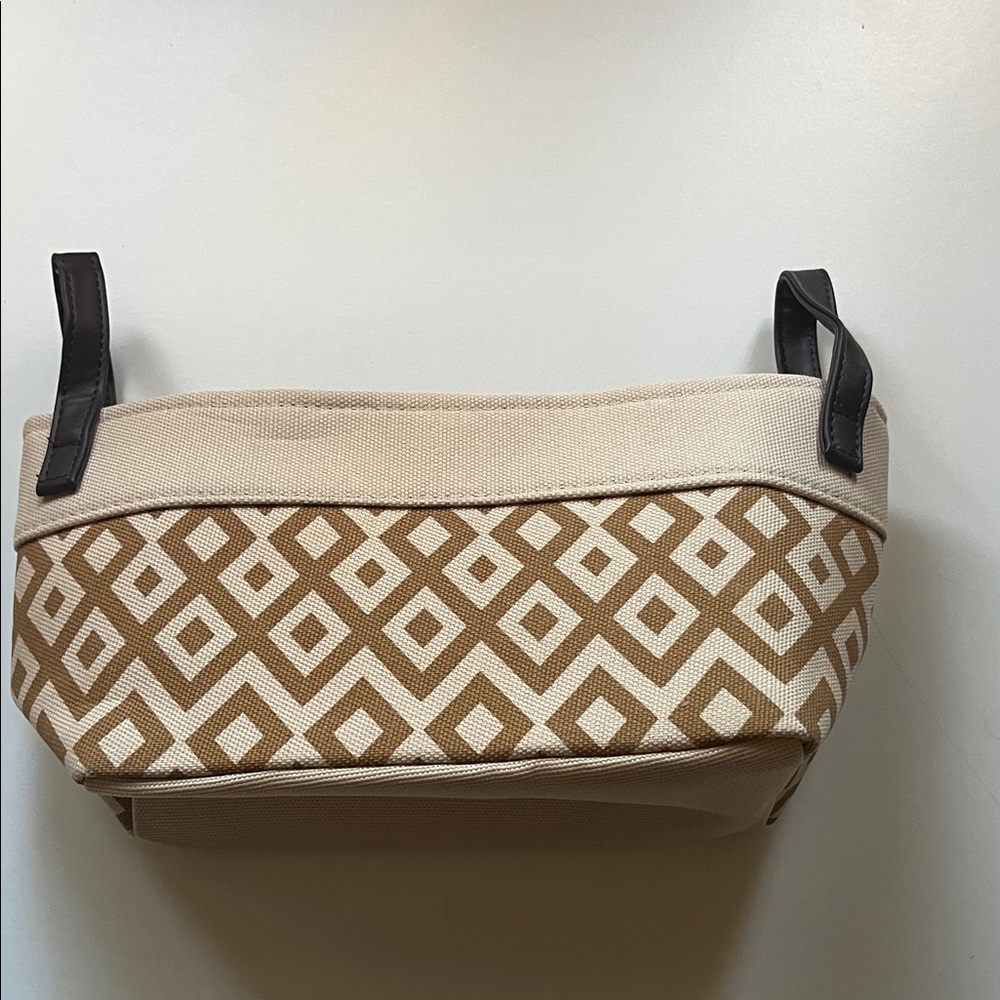 🎁🤍 Geometric Pattern Tan & Cream Gift Bag – One Size NWOT 🤍🎁